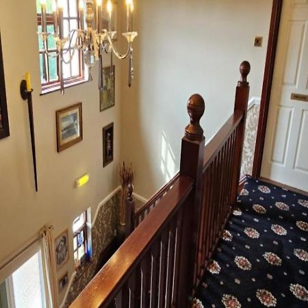 Parc Lodge Guesthouse Bridgend  Kültér fotó