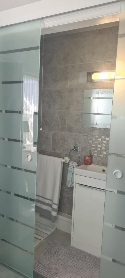 Parc Lodge Guesthouse Bridgend  Kültér fotó